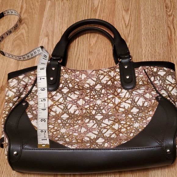 Handbag - Picture 2 of 13